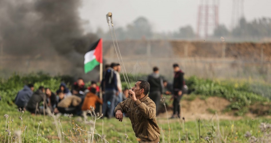 إصابة أكثر من 100 مواطن في مواجهات مع الاحتلال بالضفة وغزة