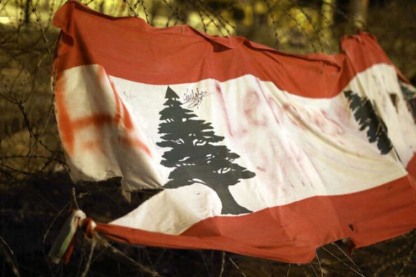 لبنان لوحة سريالية وقرصنة اميركية للمبادرة الفرنسية