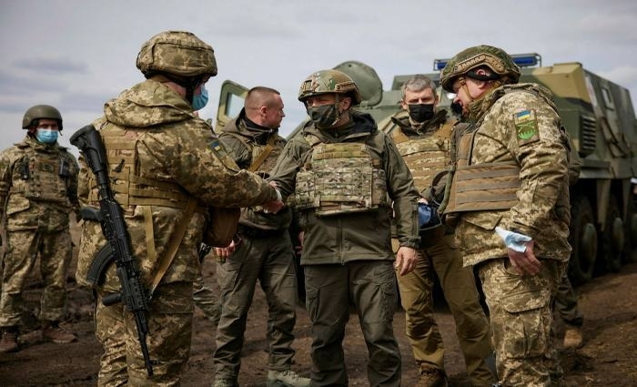 هل يحتمل العالم حرباً بين روسيا وأوكرانيا؟
