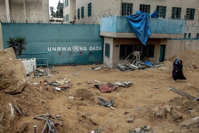 دمار مدرسة تابعة لـلـ "أونروا" في قطاع غزة